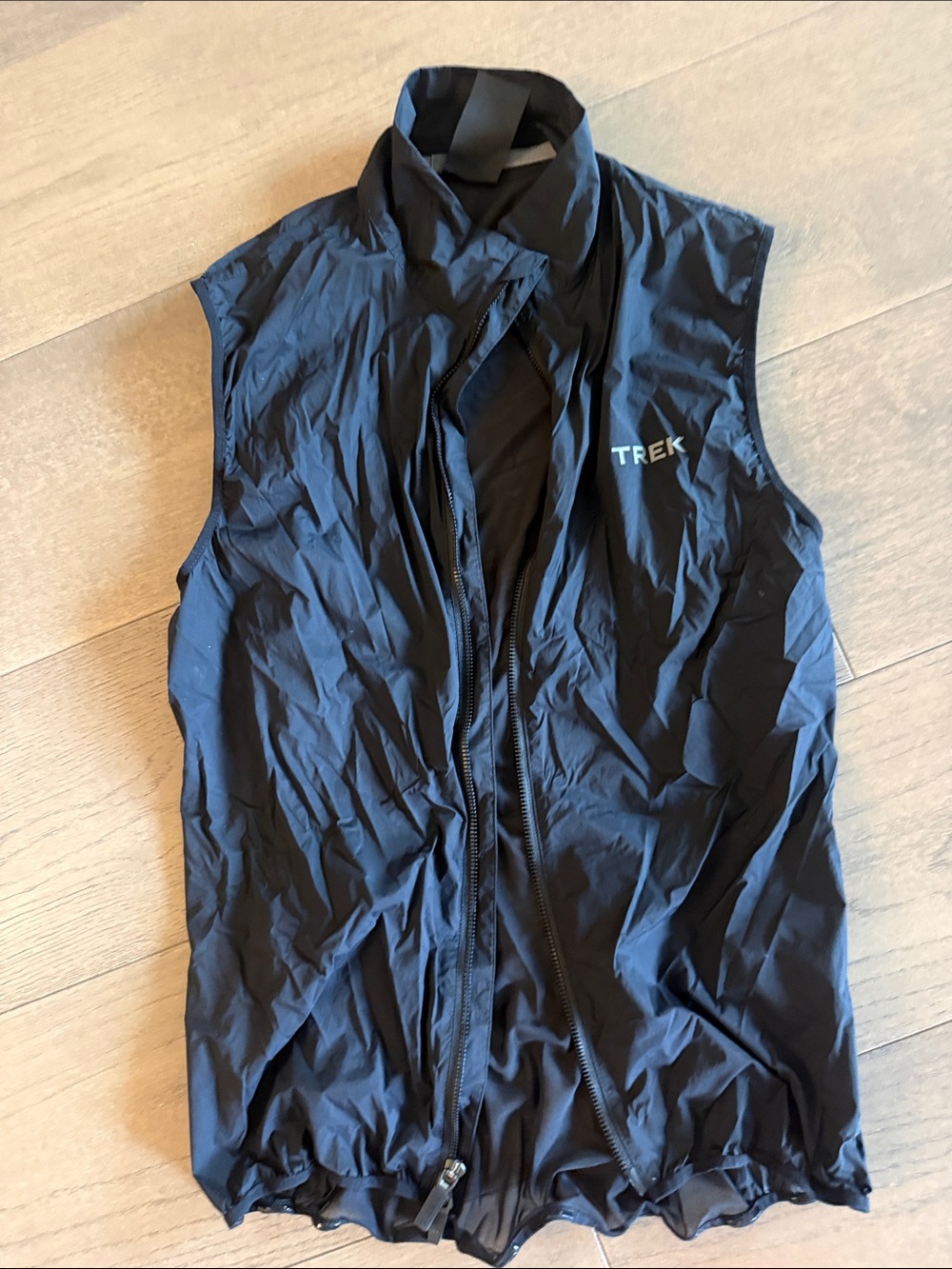 TREK Men's Black Cycling Vest Gilet - Lightweight Wind Shell mesh back size smal